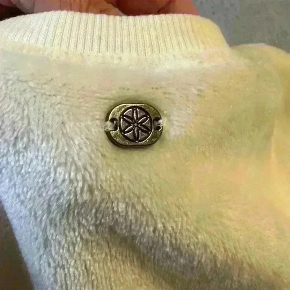 Gaiam Sweater Women's XS Fleece‎ Sherpa Crew Neck Sweater Side Slit - Picture 8 of 8